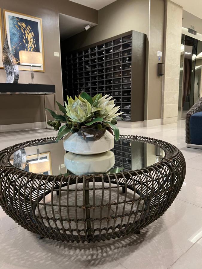 Sea Residences Paul'S Place Manila Luaran gambar